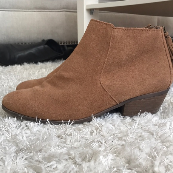 Apri Brown Fringe Booties - Picture 2 of 7